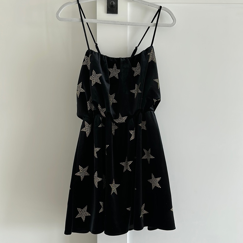 Star print black dress
